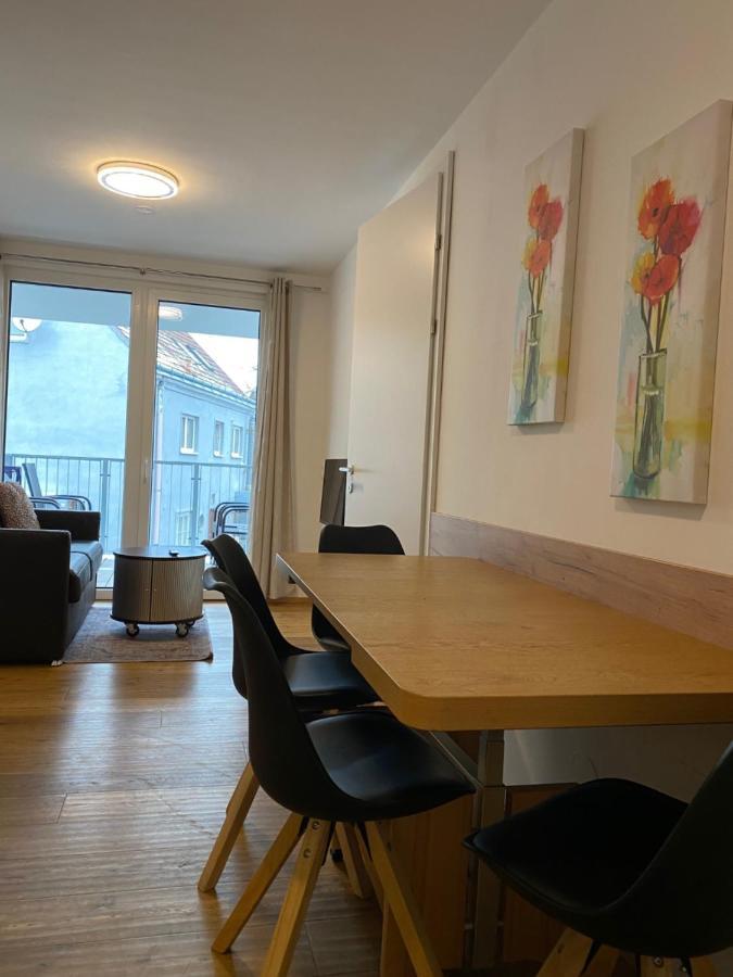 Modern Apartment With Balcony Near City Center เวียนนา ภายนอก รูปภาพ