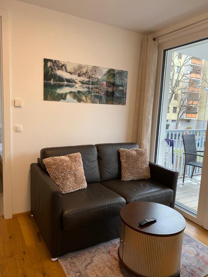 Modern Apartment With Balcony Near City Center เวียนนา ภายนอก รูปภาพ