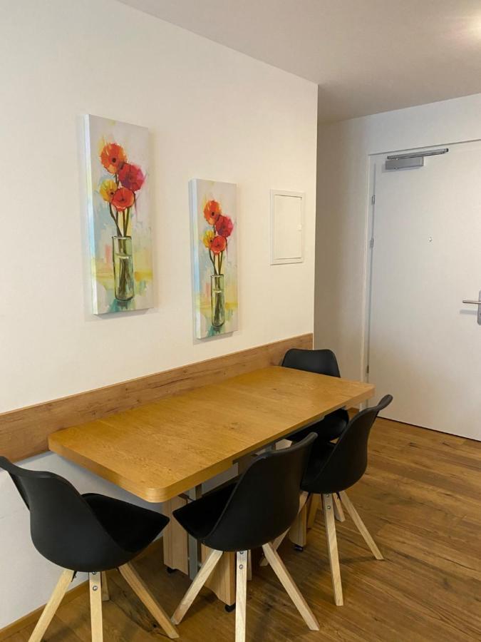 Modern Apartment With Balcony Near City Center เวียนนา ภายนอก รูปภาพ